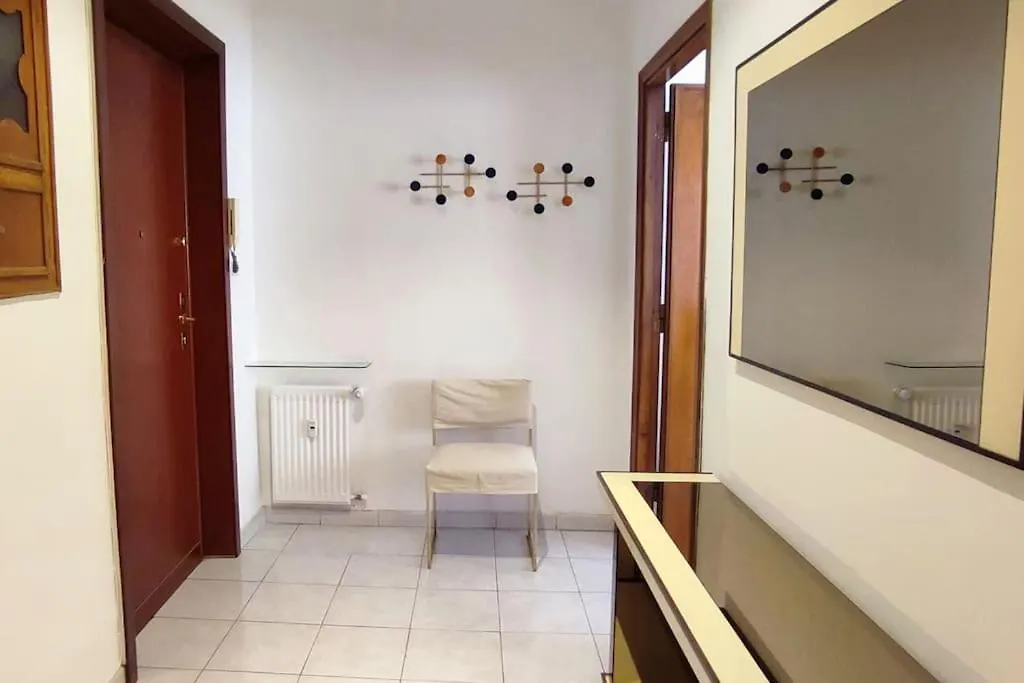 Happy Domus Roma - Giovagnoli Near Trastevere Apartment  Rome